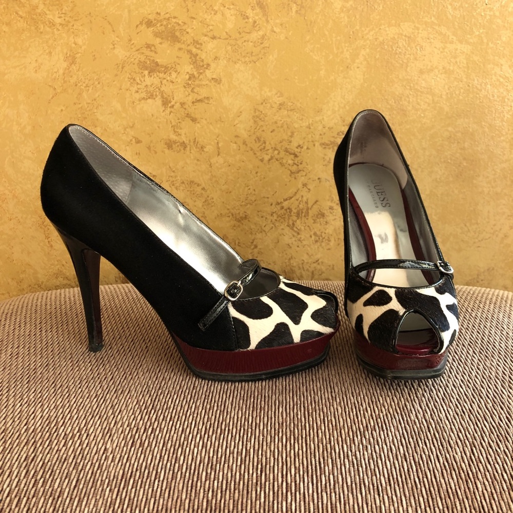 Guess Multi Suede Pump